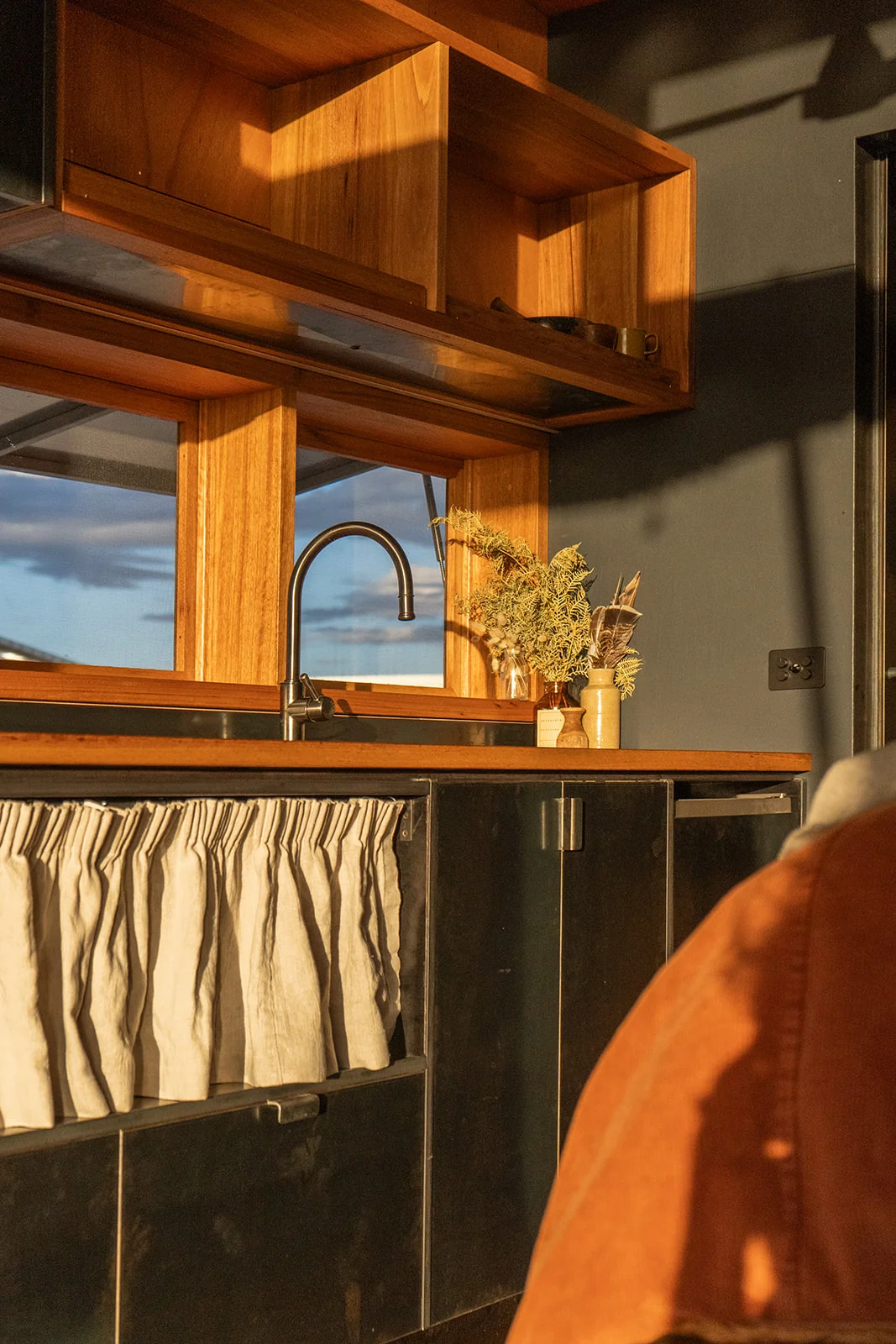 Ample Brumby Stradbroke - Image 5